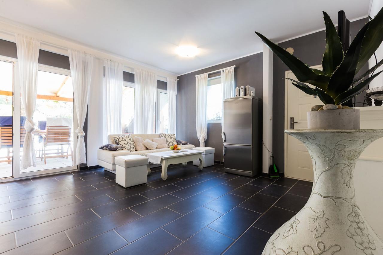 Holliday Home Maxdom Sukošan Екстериор снимка