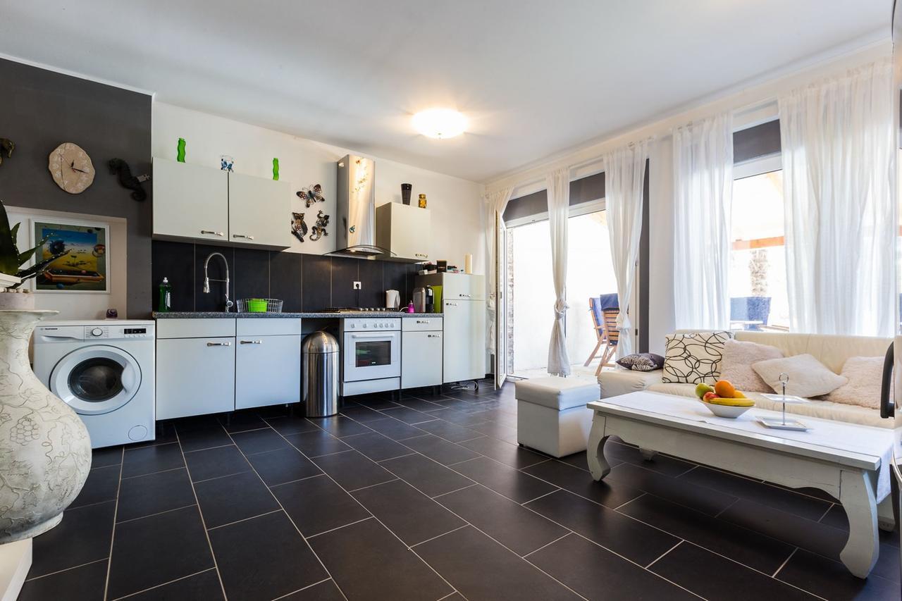 Holliday Home Maxdom Sukošan Екстериор снимка